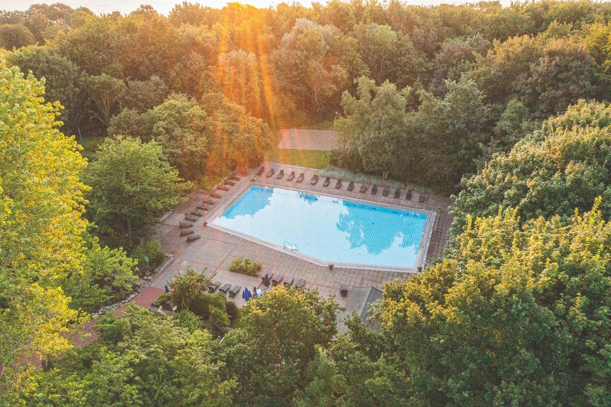 Plaza Premium Тиммендорфер-Штранд Экстерьер фото